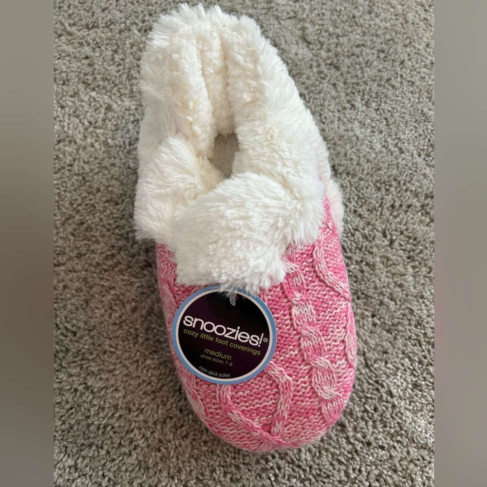 NWT slippers (size 7-8)